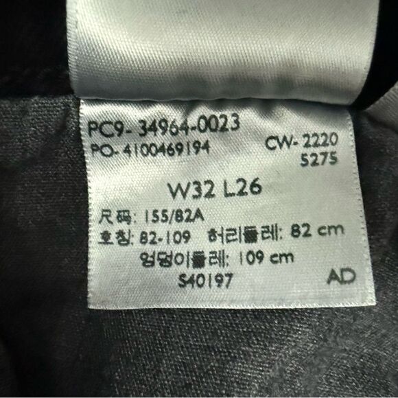 Levi's Premium Wedgie Straight Black Frayed Hem Jeans - Picture 9 of 10